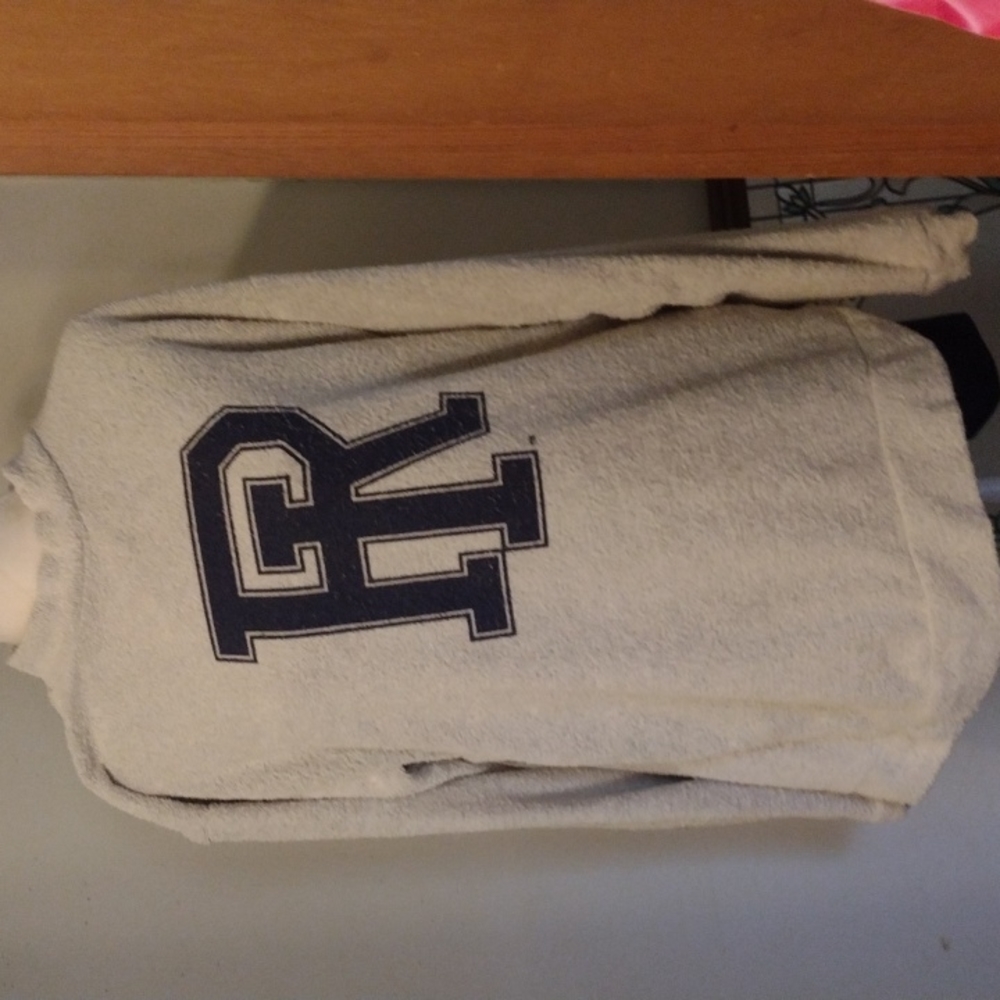Woolly Threads made in the USA with RI GRAPHIC IN Front GENTLY LIVED IN